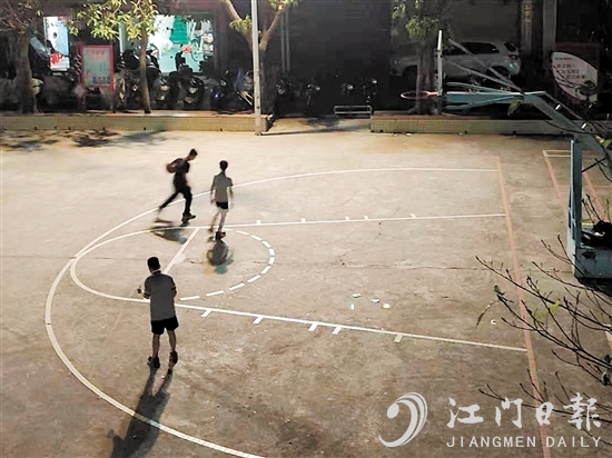  朗斯VS波尔多延期，暴雨导致球场不堪使用  