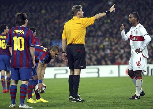  布莱顿新星弗格森梅开二度，入选月最佳阵容  