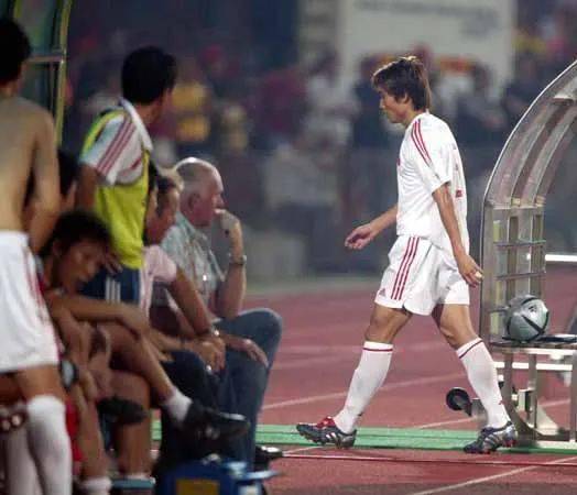  马赛核心球员重伤缺阵，争四前景蒙阴影  